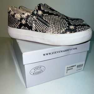 Steve Madden gently used snake skin Glaammar Snake size 7 slip ons